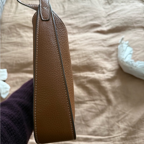 Tory Burch miller small classic shoulder hobo bag in light umber - Picture 7 of 13